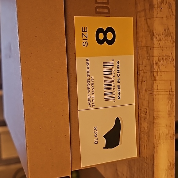 Like New! Steve Madden Ladies Wedge Sneakers - Picture 2 of 2